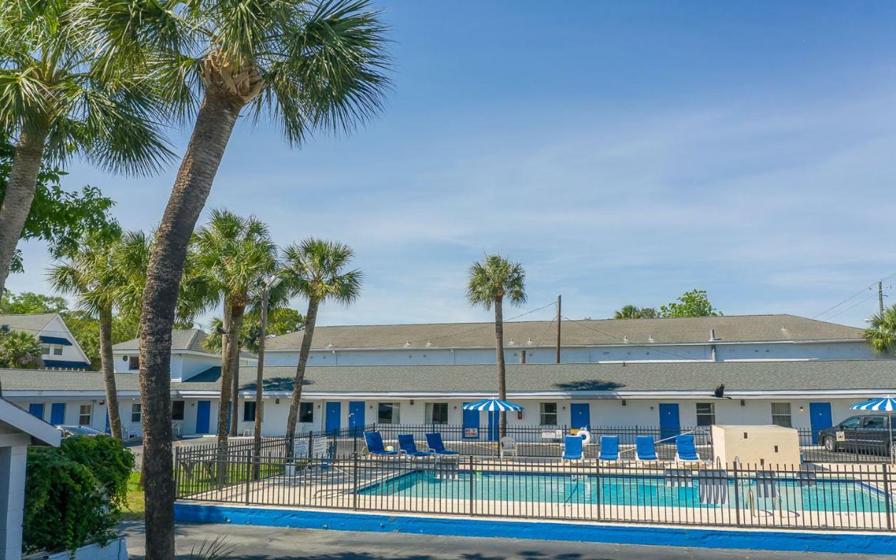 Royal Palms Motel Tybee Island Exterior photo